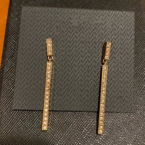 Jewelmint elegant earrings (used once)